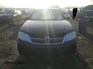 ✅ 2012 Dodge Avenger SE • VIN: 1C3CDZAG4CN329815 • Lot: 85017764. Wystawiony na Copart z przebiegiem 129 810 mil. Bezpłatny archiwum sprzedaży aukcyjnych z USA i szczegółowy raport historii pojazdu na DreamBid. Zdjęcie 5.