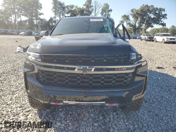 ✅ 2021 Chevrolet Tahoe Z71 • VIN: 1GNSKPKD5MR144907 • Lot: 82472405. Wystawiony na Copart z przebiegiem Nie podano. Bezpłatny archiwum sprzedaży aukcyjnych z USA i szczegółowy raport historii pojazdu na DreamBid. Zdjęcie 5.