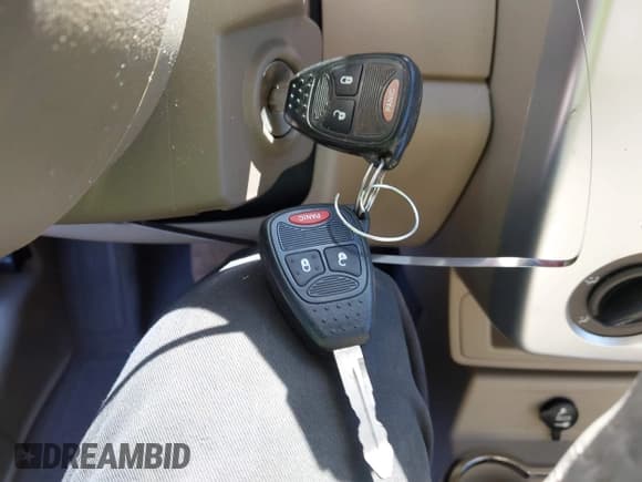 ✅ 2007 Chrysler PT Cruiser Limited • VIN: 3A8FY688X7T594280 • Lot: 43129412. Wystawiony na IAAI z przebiegiem 69 267 mil. Bezpłatny archiwum sprzedaży aukcyjnych z USA i szczegółowy raport historii pojazdu na DreamBid. Zdjęcie 11.