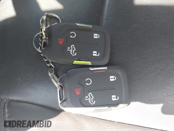 ✅ 2020 Chevrolet Silverado 1500 LT • VIN: 3GCUYDED2LG227493 • Lot: 42639439. Wystawiony na IAAI z przebiegiem 111 273 mil. Bezpłatny archiwum sprzedaży aukcyjnych z USA i szczegółowy raport historii pojazdu na DreamBid. Zdjęcie 11.