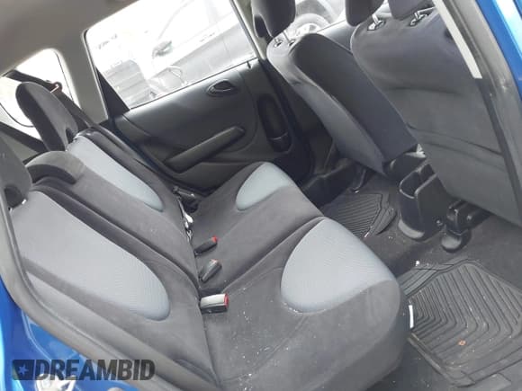 ✅ 2008 Honda Fit Sport • VIN: JHMGD38628S046067 • Lot: 43611583. Wystawiony na IAAI z przebiegiem 266 264 mil. Bezpłatny archiwum sprzedaży aukcyjnych z USA i szczegółowy raport historii pojazdu na DreamBid. Zdjęcie 8.