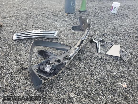 ✅ 2016 Cadillac Escalade ESV Premium Collection • VIN: 1GYS4JKJ7GR175449 • Lot: 87078405. Listed on Copart with 310,214 mi. Free auction sales archive from the USA and detailed vehicle history report at DreamBid. Image 13.