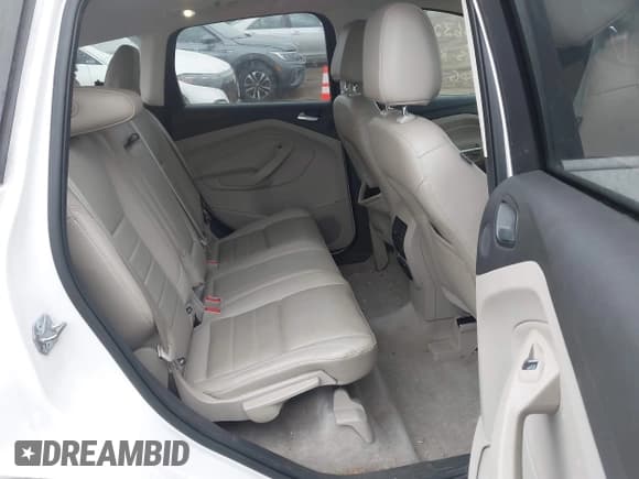 ✅ 2015 Ford Escape Titanium • VIN: 1FMCU0J93FUB60403 • Lot: 43720754. Wystawiony na IAAI z przebiegiem 147 823 mil. Bezpłatny archiwum sprzedaży aukcyjnych z USA i szczegółowy raport historii pojazdu na DreamBid. Zdjęcie 8.