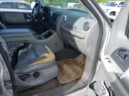 ✅ 2006 Ford Expedition Special Service • VIN: 1FMFU15506LA14718 • Lot: 41838659. Listed on IAAI with 117,497 mi. Free auction sales archive from the USA and detailed vehicle history report at DreamBid. Image 5.