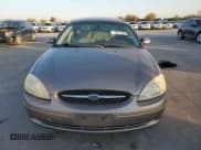 ✅ 2002 Ford Taurus SEL Deluxe • VIN: 1FAHP56S22A263145 • Лот: 84110994. Опубликован ранее на Copart с пробегом 119 732 миль. Бесплатный доступ к архиву аукционных продаж из США и подробный отчёт об истории автомобиля на DreamBid. Изображение 5.