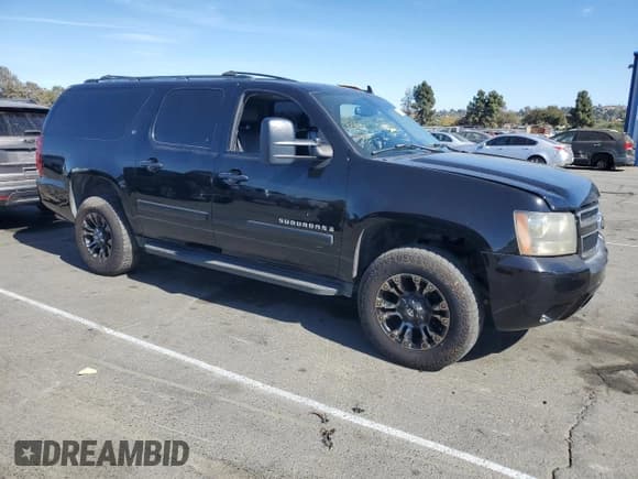 ✅ 2007 Chevrolet Suburban Commercial • VIN: 3GNGK26K97G250685 • Lot: 71324175. Wystawiony na Copart z przebiegiem 181 063 mil. Bezpłatny archiwum sprzedaży aukcyjnych z USA i szczegółowy raport historii pojazdu na DreamBid. Zdjęcie 4.