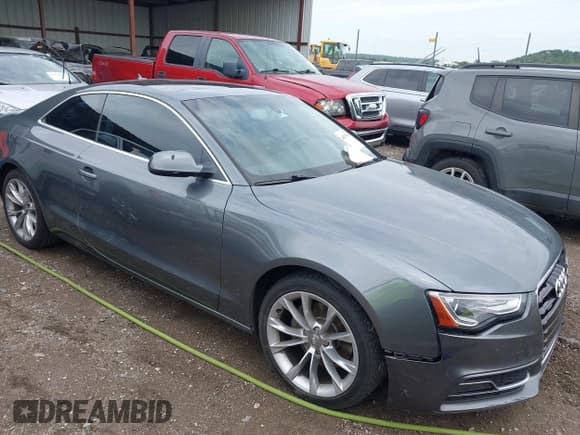 ✅ 2013 Audi A5 Premium Plus • VIN: WAULFAFR3DA001048 • Lot: 43053968. Wystawiony na IAAI z przebiegiem 157 669 mil. Bezpłatny archiwum sprzedaży aukcyjnych z USA i szczegółowy raport historii pojazdu na DreamBid. Zdjęcie 1.