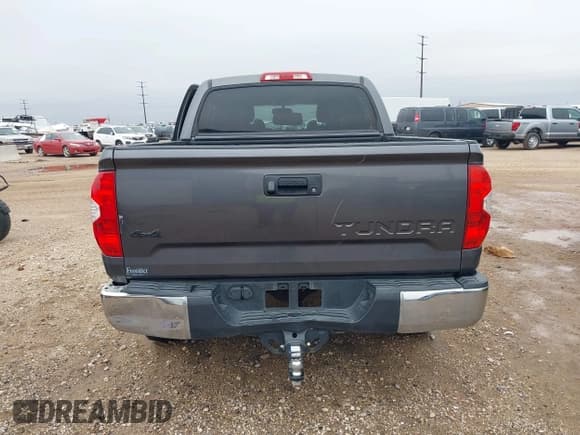 ✅ 2016 Toyota Tundra SR5 • VIN: 5TFDW5F10GX563161 • Lot: 43383511. Wystawiony na IAAI z przebiegiem 159 551 mil. Bezpłatny archiwum sprzedaży aukcyjnych z USA i szczegółowy raport historii pojazdu na DreamBid. Zdjęcie 17.