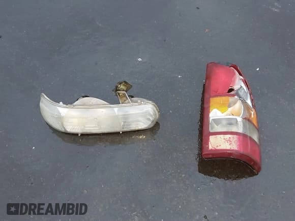 ✅ 2000 Chevrolet Silverado 1500 LS • VIN: 1GCEK14T1YZ106541 • Lot: 40835439. Listed on IAAI with 491,214 mi. Free auction sales archive from the USA and detailed vehicle history report at DreamBid. Image 12.