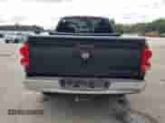 2007 Dodge 1500 SLT z VIN 1D7HA18217J571275, wystawiony jako Copart lot #71552614 z przebiegiem 174 173 mil mil oraz Szkoda całkowita • Salvage title. Historia ofert i sprzedaży dostępna na DreamBid. Obrazek 6.