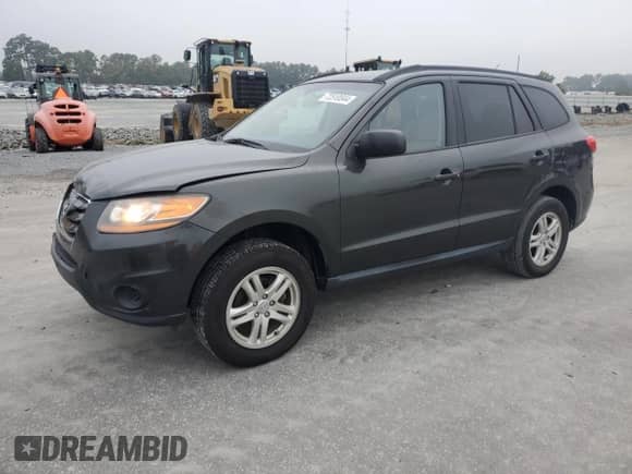 2010 Hyundai Santa Fe GLS с VIN 5NMSG3AB1AH408532, выставлен на аукционе Copart как лот 72510044 с пробегом 156 781 миль миль и Списание • Salvage title. История ставок и продаж доступна на DreamBid. Изображение 1.