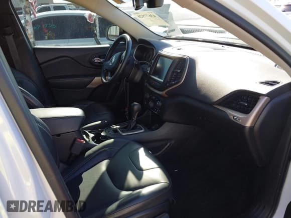 ✅ 2018 Jeep Cherokee Limited • VIN: 1C4PJLDX2JD511269 • Лот: 43677528. Опубликован ранее на IAAI с пробегом 85 767 миль. Бесплатный доступ к архиву аукционных продаж из США и подробный отчёт об истории автомобиля на DreamBid. Изображение 5.