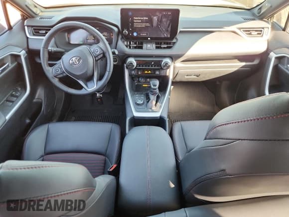 ✅ 2024 Toyota RAV4 XSE • VIN: JTMEB3FV5RD196978 • Лот: 90852765. Опубликован ранее на Copart с пробегом 21 838 миль. Бесплатный доступ к архиву аукционных продаж из США и подробный отчёт об истории автомобиля на DreamBid. Изображение 8.