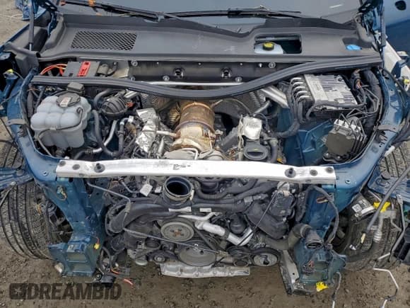 ✅ 2024 Porsche Cayenne • VIN: WP1AA2AY0RDA09819 • Lot: 95174825. Listed on Copart with 23,899 mi. Free auction sales archive from the USA and detailed vehicle history report at DreamBid. Image 12.