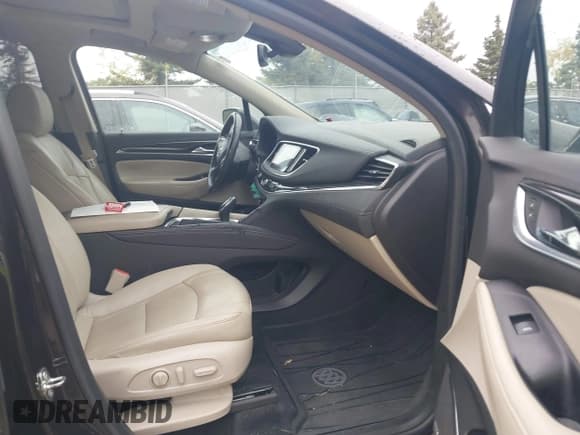 ✅ 2018 Buick Enclave Premium • VIN: 5GAEVBKW6JJ184863 • Lot: 43420793. Wystawiony na IAAI z przebiegiem 66 180 mil. Bezpłatny archiwum sprzedaży aukcyjnych z USA i szczegółowy raport historii pojazdu na DreamBid. Zdjęcie 5.