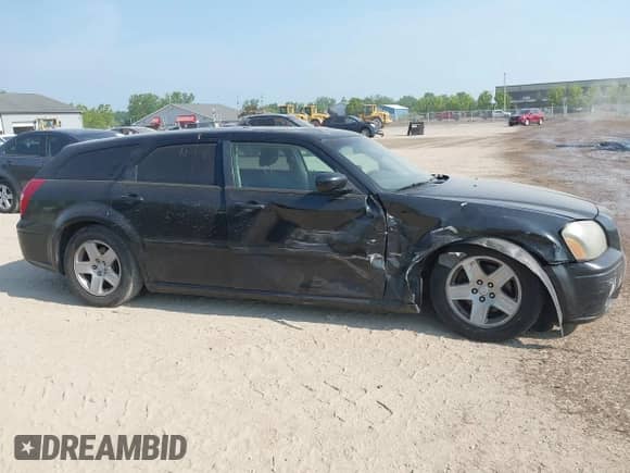 2005 Dodge Magnum SE с VIN 2D4FV48V95H593141, выставлен на аукционе IAAI как лот 42418697 с пробегом 226 131 миль миль и . История ставок и продаж доступна на DreamBid. Изображение 13.