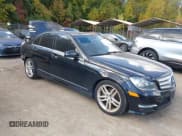 ✅ 2013 Mercedes-Benz C 250 Sport • VIN: WDDGF4HB9DR264819 • Lot: 43515867. Wystawiony na IAAI z przebiegiem 139 108 mil. Bezpłatny archiwum sprzedaży aukcyjnych z USA i szczegółowy raport historii pojazdu na DreamBid. Zdjęcie 1.