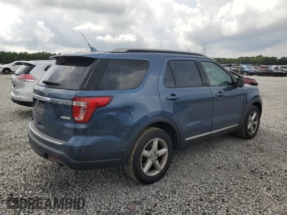 ✅ 2018 Ford Explorer XLT • VIN: 1FM5K7DH9JGC68316 • Лот: 83876255. Опубликован ранее на Copart с пробегом 89 771 миль. Бесплатный доступ к архиву аукционных продаж из США и подробный отчёт об истории автомобиля на DreamBid. Изображение 3.