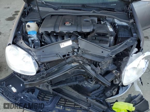 ✅ 2010 Volkswagen Jetta Limited Edition • VIN: 3VWAZ7AJ8AM099270 • Lot: 82546295. Wystawiony na Copart z przebiegiem 95 622 mil. Bezpłatny archiwum sprzedaży aukcyjnych z USA i szczegółowy raport historii pojazdu na DreamBid. Zdjęcie 11.