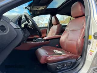 ✅ 2013 Lexus GS 350 • VIN: JTHCE1BL7D5018840 • Lot: 93481745. Wystawiony na Copart z przebiegiem 147 600 mil. Bezpłatny archiwum sprzedaży aukcyjnych z USA i szczegółowy raport historii pojazdu na DreamBid. Zdjęcie 5.