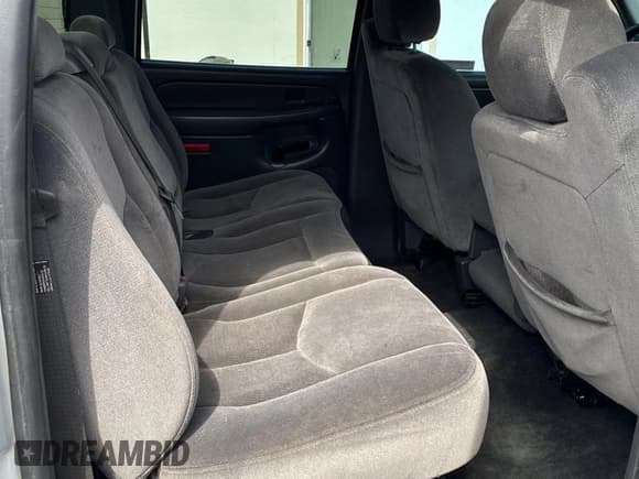 ✅ 2007 GMC Sierra 2500HD SLE1 • VIN: 1GTHK23D97F184496 • Лот: 67261675. Опубликован ранее на Copart с пробегом 159 215 миль. Бесплатный доступ к архиву аукционных продаж из США и подробный отчёт об истории автомобиля на DreamBid. Изображение 6.