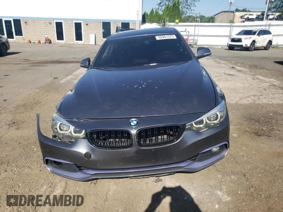 ✅ 2019 BMW 4 Series 430i xDrive • VIN: WBA4W5C55KAE49840 • Lot: 62061575. Listed on Copart with 125,967 mi. Free auction sales archive from the USA and detailed vehicle history report at DreamBid. Image 5.