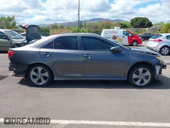 ✅ 2014 Toyota Camry SE • VIN: 4T1BK1FK7EU543813 • Лот: 42380036. Опубликован ранее на IAAI с пробегом 81 315 миль. Бесплатный доступ к архиву аукционных продаж из США и подробный отчёт об истории автомобиля на DreamBid. Изображение 14.