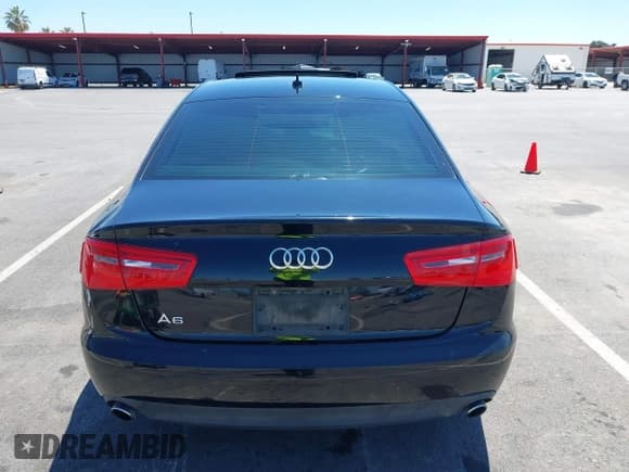 ✅ 2013 Audi A6 Premium Plus • VIN: WAUGFAFC7DN151461 • Lot: 42904455. Wystawiony na IAAI z przebiegiem 138 136 mil. Bezpłatny archiwum sprzedaży aukcyjnych z USA i szczegółowy raport historii pojazdu na DreamBid. Zdjęcie 17.