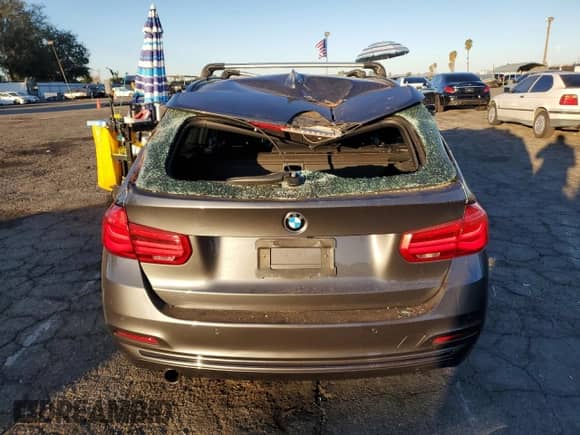 2018 BMW 3 Series 328d xDrive с VIN WBA8J1C57JA486263, выставлен на аукционе Copart как лот 80338494 с пробегом 68 628 миль миль и Списание • Salvage title. История ставок и продаж доступна на DreamBid. Изображение 6.