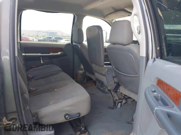 2006 Dodge 3500 SLT z VIN 3D7LX39C16G201259, wystawiony jako IAAI lot #42363134 z przebiegiem 210 839 mil mil oraz . Historia ofert i sprzedaży dostępna na DreamBid. Obrazek 8.