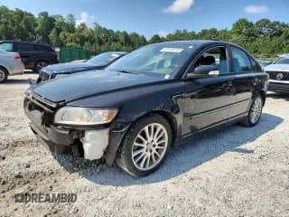 ✅ 2010 Volvo S40 • VIN: YV1382MS0A2507929 • Lot: 68526215. Listed on Copart with 119,330 mi. Free auction sales archive from the USA and detailed vehicle history report at DreamBid. Image 1.