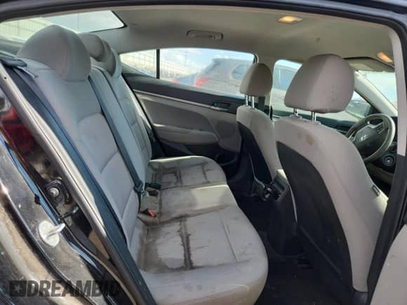 2017 Hyundai Elantra SE z VIN 5NPD74LF6HH204790, wystawiony jako Copart lot #68701795 z przebiegiem 81 452 mil mil oraz Czysty tytuł • Clean title. Historia ofert i sprzedaży dostępna na DreamBid. Obrazek 10.