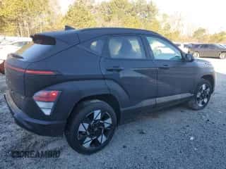 2025 Hyundai Kona SEL with VIN KM8HBCAB9SU211137, listed as a Copart auction lot 43804945 with 7,453 mi miles and Clean title. Bid and sale history available at DreamBid. Image 3.