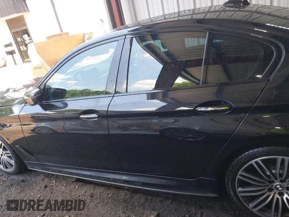 ✅ 2017 BMW 5 Series 540i xDrive • VIN: WBAJE7C31HWA03857 • Lot: 42535975. Listed on IAAI with 96,695 mi. Free auction sales archive from the USA and detailed vehicle history report at DreamBid. Image 14.