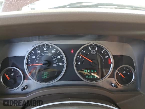 ✅ 2007 Jeep Compass Limited • VIN: 1J8FF57W27D205170 • Лот: 85725475. Опубликован ранее на Copart с пробегом 153 975 миль. Бесплатный доступ к архиву аукционных продаж из США и подробный отчёт об истории автомобиля на DreamBid. Изображение 9.