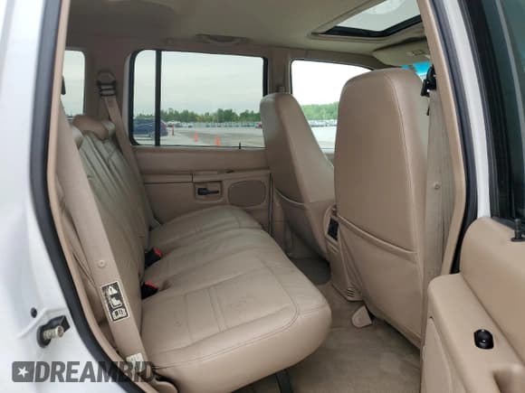 ✅ 2001 Ford Explorer XLT • VIN: 1FMZU73E71ZA07810 • Lot: 55428155. Wystawiony na Copart z przebiegiem 158 373 mil. Bezpłatny archiwum sprzedaży aukcyjnych z USA i szczegółowy raport historii pojazdu na DreamBid. Zdjęcie 11.