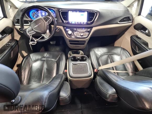 ✅ 2021 Chrysler Pacifica Touring L • VIN: 2C4RC1BG6MR534114 • Lot: 90663025. Listed on Copart with 136,547 mi. Free auction sales archive from the USA and detailed vehicle history report at DreamBid. Image 8.