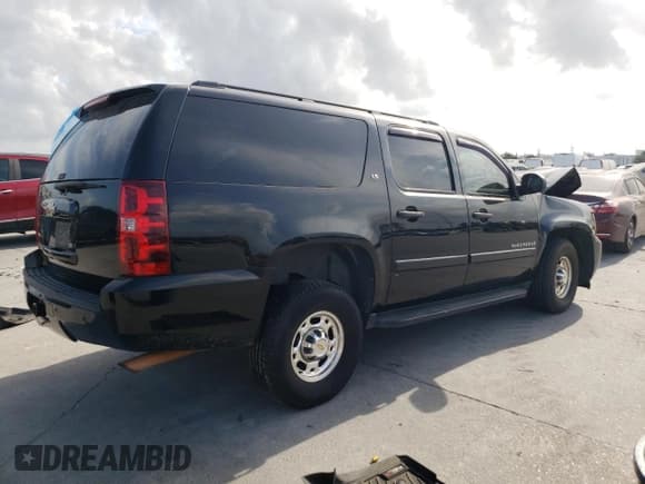 ✅ 2008 Chevrolet Suburban Commercial • VIN: 3GNGK26K38G313121 • Lot: 78526524. Wystawiony na Copart z przebiegiem 218 573 mil. Bezpłatny archiwum sprzedaży aukcyjnych z USA i szczegółowy raport historii pojazdu na DreamBid. Zdjęcie 3.