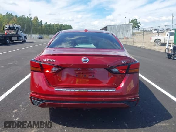 ✅ 2021 Nissan Altima SV • VIN: 1N4BL4DV1MN394748 • Лот: 43338964. Опубликован ранее на IAAI с пробегом 101 323 миль. Бесплатный доступ к архиву аукционных продаж из США и подробный отчёт об истории автомобиля на DreamBid. Изображение 17.