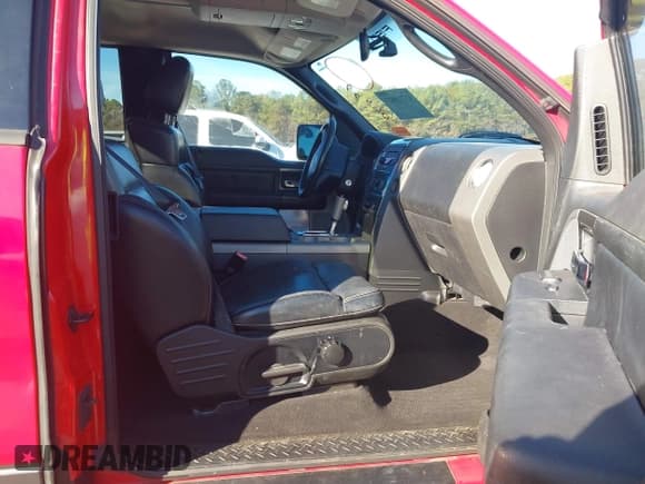 ✅ 2004 Ford F-150 XLT • VIN: 1FTPX04534KD75004 • Лот: 43718027. Опубликован ранее на IAAI с пробегом 290 003 миль. Бесплатный доступ к архиву аукционных продаж из США и подробный отчёт об истории автомобиля на DreamBid. Изображение 5.