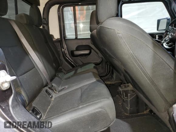 ✅ 2020 Jeep Gladiator Sport S • VIN: 1C6HJTAG3LL161496 • Лот: 48807525. Опубликован ранее на Copart с пробегом 88 429 миль. Бесплатный доступ к архиву аукционных продаж из США и подробный отчёт об истории автомобиля на DreamBid. Изображение 11.