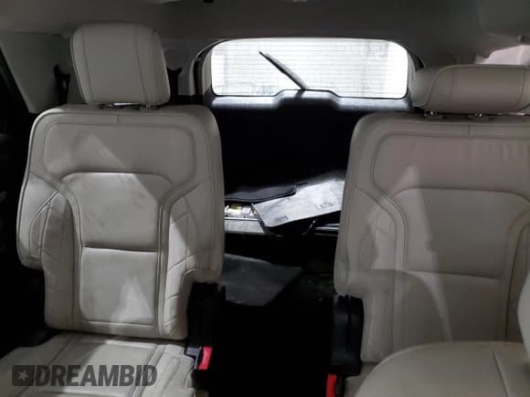 ✅ 2017 Ford Explorer Platinum • VIN: 1FM5K8HT4HGC88875 • Lot: 46108605. Wystawiony na Copart z przebiegiem 99 503 mil. Bezpłatny archiwum sprzedaży aukcyjnych z USA i szczegółowy raport historii pojazdu na DreamBid. Zdjęcie 10.