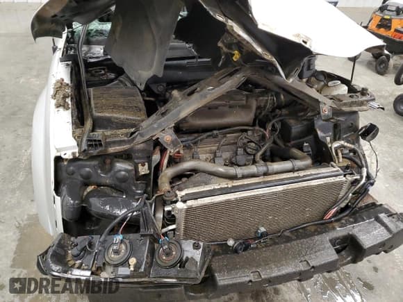 ✅ 2006 Saturn VUE • VIN: 5GZCZ63466S820373 • Lot: 48505805. Wystawiony na Copart z przebiegiem Nie podano. Bezpłatny archiwum sprzedaży aukcyjnych z USA i szczegółowy raport historii pojazdu na DreamBid. Zdjęcie 13.