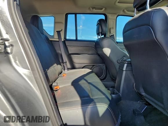 ✅ 2017 Jeep Compass Latitude • VIN: 1C4NJCEAXHD150692 • Lot: 96331365. Listed on Copart with 120,838 mi. Free auction sales archive from the USA and detailed vehicle history report at DreamBid. Image 11.