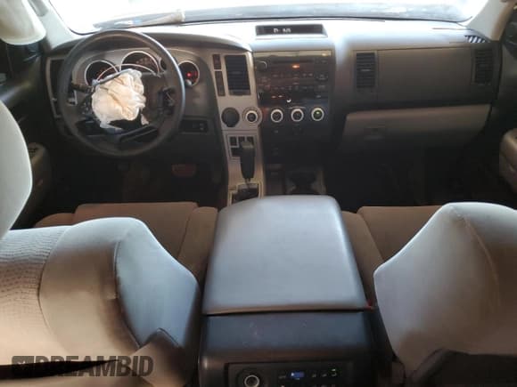 ✅ 2008 Toyota Sequoia SR5 • VIN: 5TDZY64A38S004879 • Лот: 82898354. Опубликован ранее на Copart с пробегом 167 410 миль. Бесплатный доступ к архиву аукционных продаж из США и подробный отчёт об истории автомобиля на DreamBid. Изображение 8.