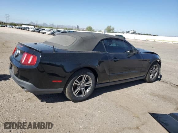 ✅ 2012 Ford Mustang Premium • VIN: 1ZVBP8EM5C5286771 • Lot: 89560665. Listed on Copart with 83,332 mi. Free auction sales archive from the USA and detailed vehicle history report at DreamBid. Image 3.