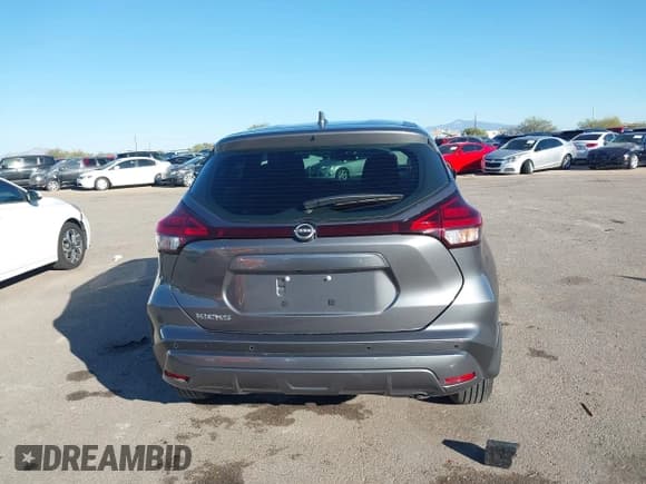 ✅ 2025 Nissan Kicks Play S • VIN: 3N1CP5BV6SL484313 • Lot: 43792879. Listed on IAAI with 1,021 mi. Free auction sales archive from the USA and detailed vehicle history report at DreamBid. Image 17.