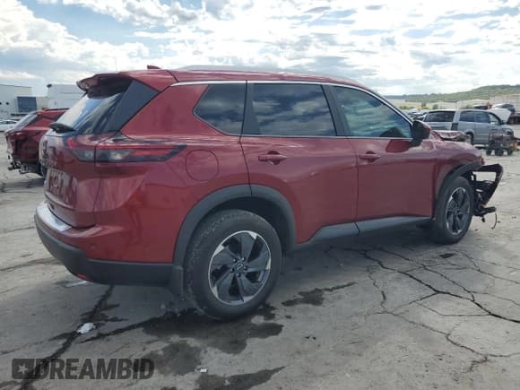 ✅ 2025 Nissan Rogue SV • VIN: 5N1BT3BA4SC852677 • Lot: 83851775. Listed on Copart with 6,079 mi. Free auction sales archive from the USA and detailed vehicle history report at DreamBid. Image 3.