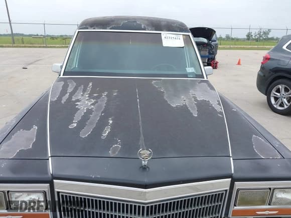 ✅ 1989 Cadillac Brougham • VIN: 1G6DW51Y6KR730868 • Лот: 42315431. Опубликован ранее на IAAI с пробегом 90 027 миль. Бесплатный доступ к архиву аукционных продаж из США и подробный отчёт об истории автомобиля на DreamBid. Изображение 6.