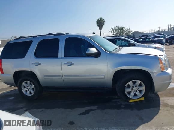 ✅ 2014 GMC Yukon SLT • VIN: 1GKS1CE02ER119966 • Lot: 43609568. Listed on IAAI with 133,605 mi. Free auction sales archive from the USA and detailed vehicle history report at DreamBid. Image 14.